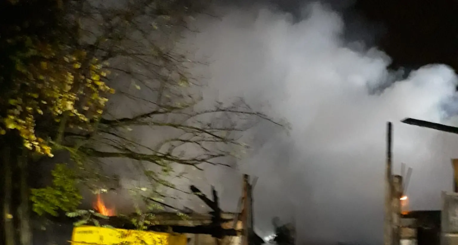Oltrecastello: una baita distrutta dalle fiamme