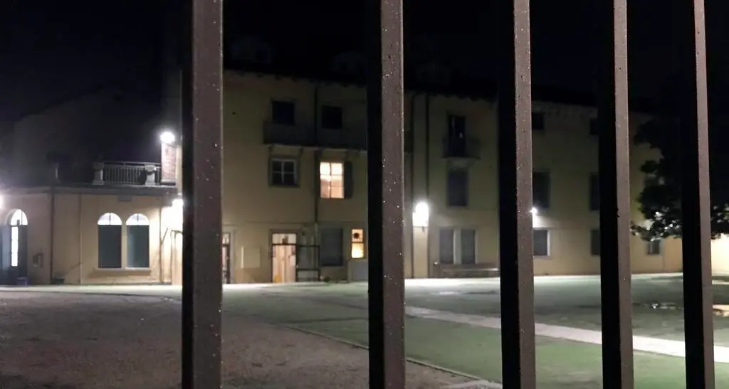 Bimba di 7 anni muore in chiesa schiacciata da un'acquasantiera