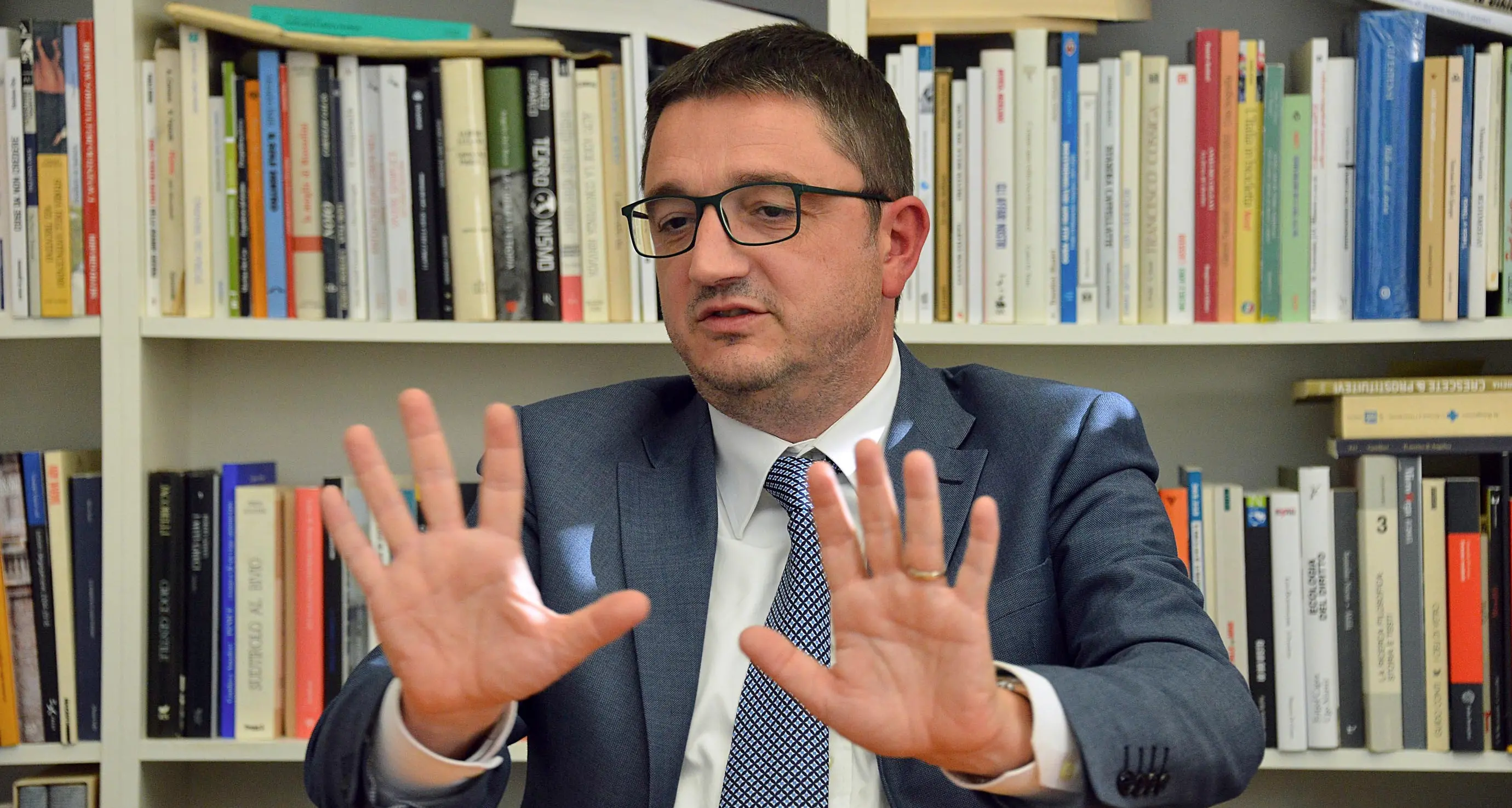 Fugatti conferma: se uno delinque tutta la famiglia verrà cacciata dalla casa Itea, senza sconti