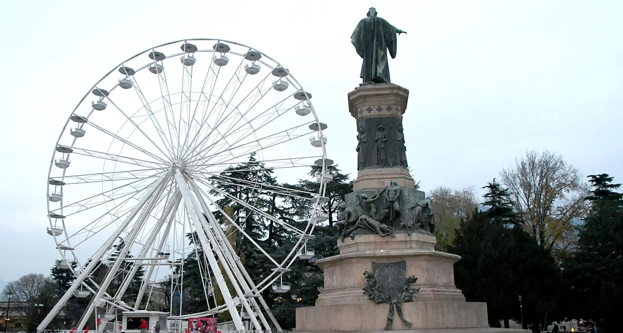 La ruota panoramica gigante va a Bolzano, e sarà permanente per tutto l'anno