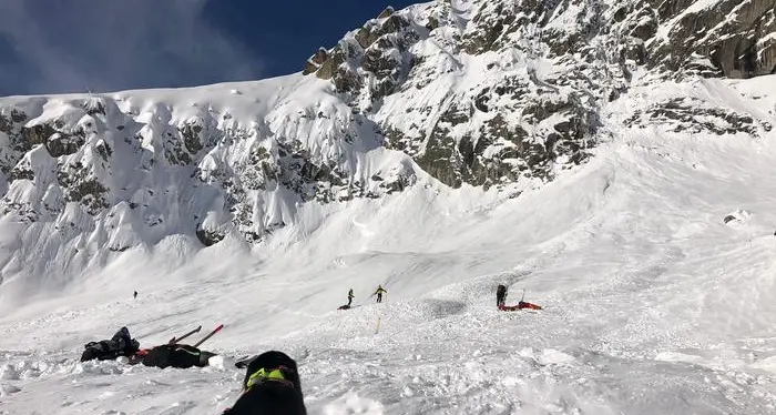 Valanga sul Monte Bianco: due scialpinisti travolti e uccisi poco sotto l'arrivo della funivia