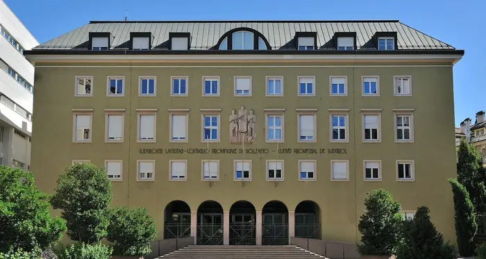 Torna il nome \"Alto Adige\" nella legge provinciale di Bolzano: il Consiglio rimedia alla gaffe