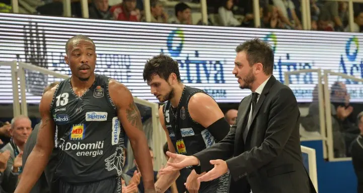 Aquila, tutti uniti si vince Stasera in campo con Brindisi
