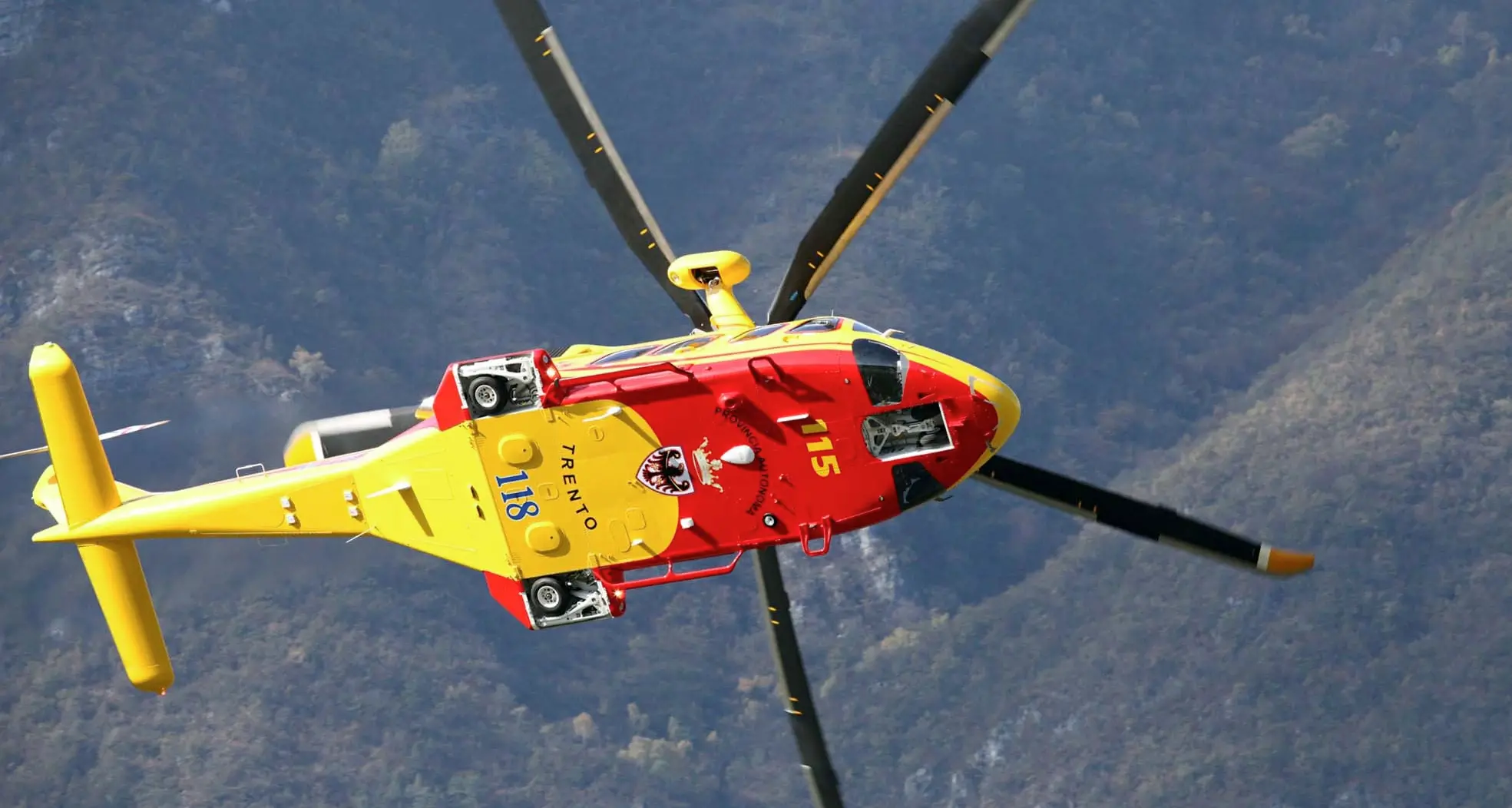 Nucleo elicotteri, 60 anni di esperienza e soccorso: sabato porte aperte