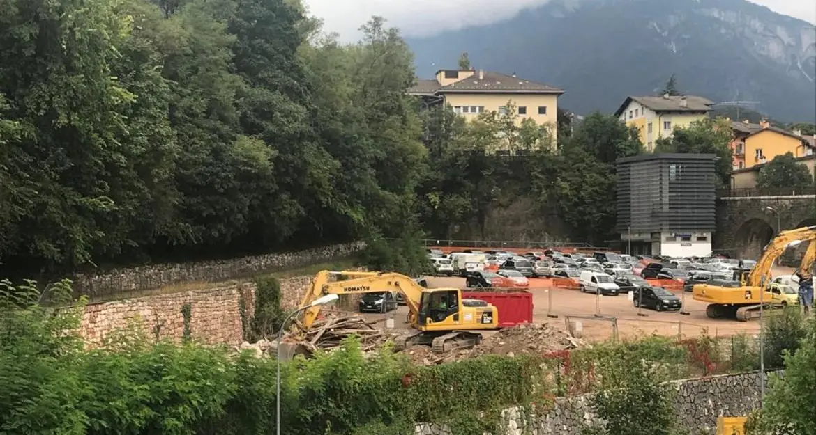 Ospedale Santa Chiara: in arrivo nuovi posti auto per dipendenti e cittadini