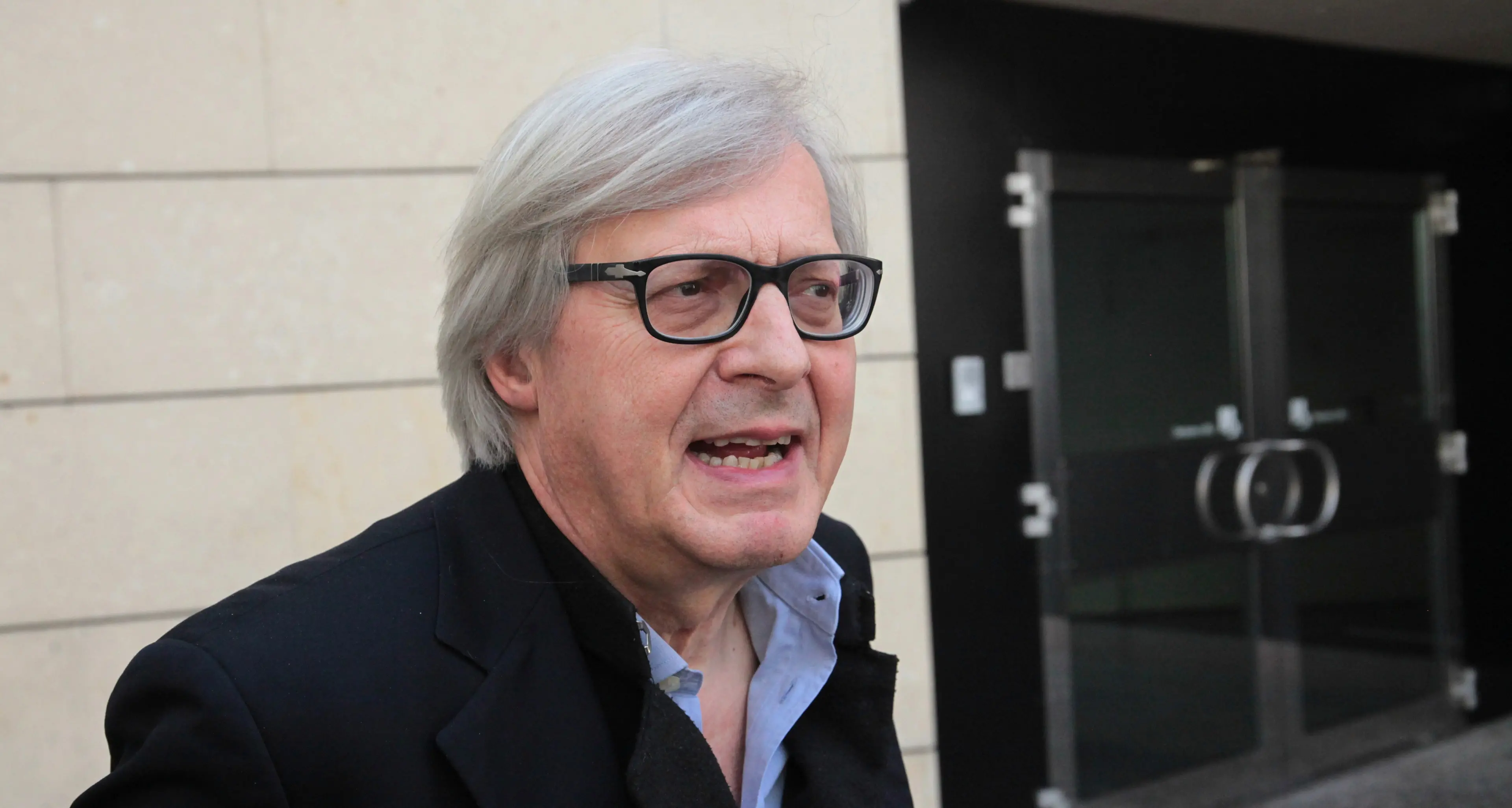 Visita notturna a Castelvecchio: la direttrice critica Sgarbi e lui «cancella» il Mart veronese