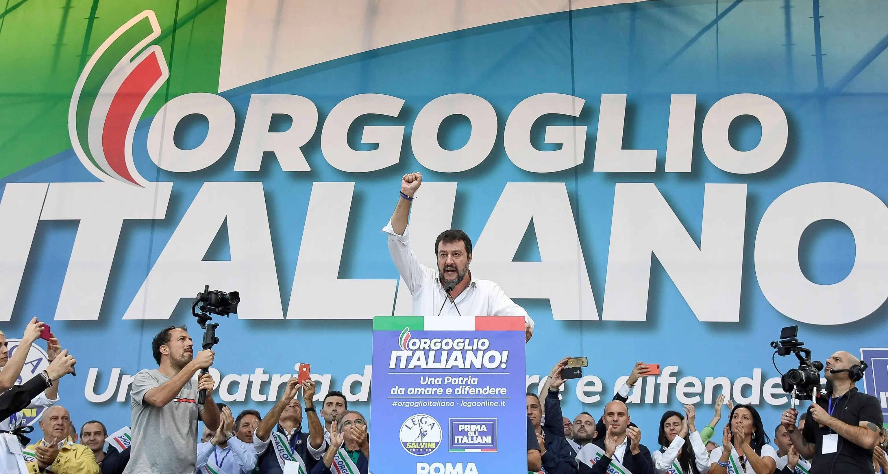 Il centro-destra a Roma prova a compattarsi, con Salvini anche Berlusconi (e Casapound)