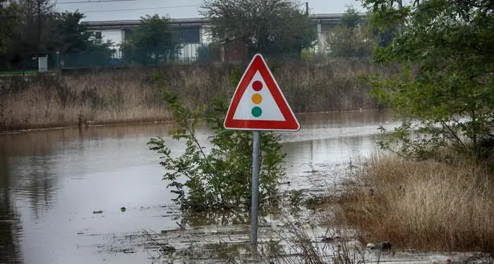 Maltempo, un morto e due dispersi in Piemonte Frane in Lombardia e Liguria