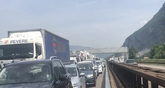 Tamponamento tra mezzi pesanti Lunghe code in A22 verso Verona
