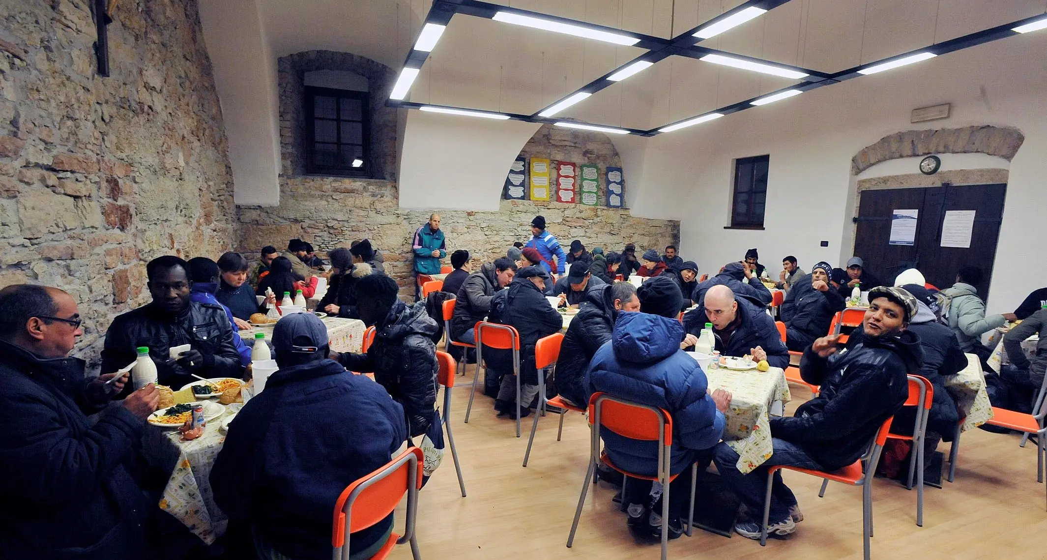 Mensa dei frati cappuccini: bisognosi dimezzati in 5 anni