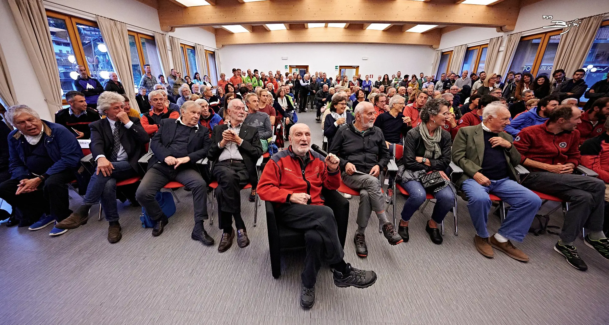 Il grande Cesare Maestri tra imprese e saggezza: oggi la festa per i 90 anni