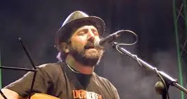 Omar Pedrini sulle tracce di \"Viaggio senza vento\" domenica 6 all'Oktoberfest di Trento