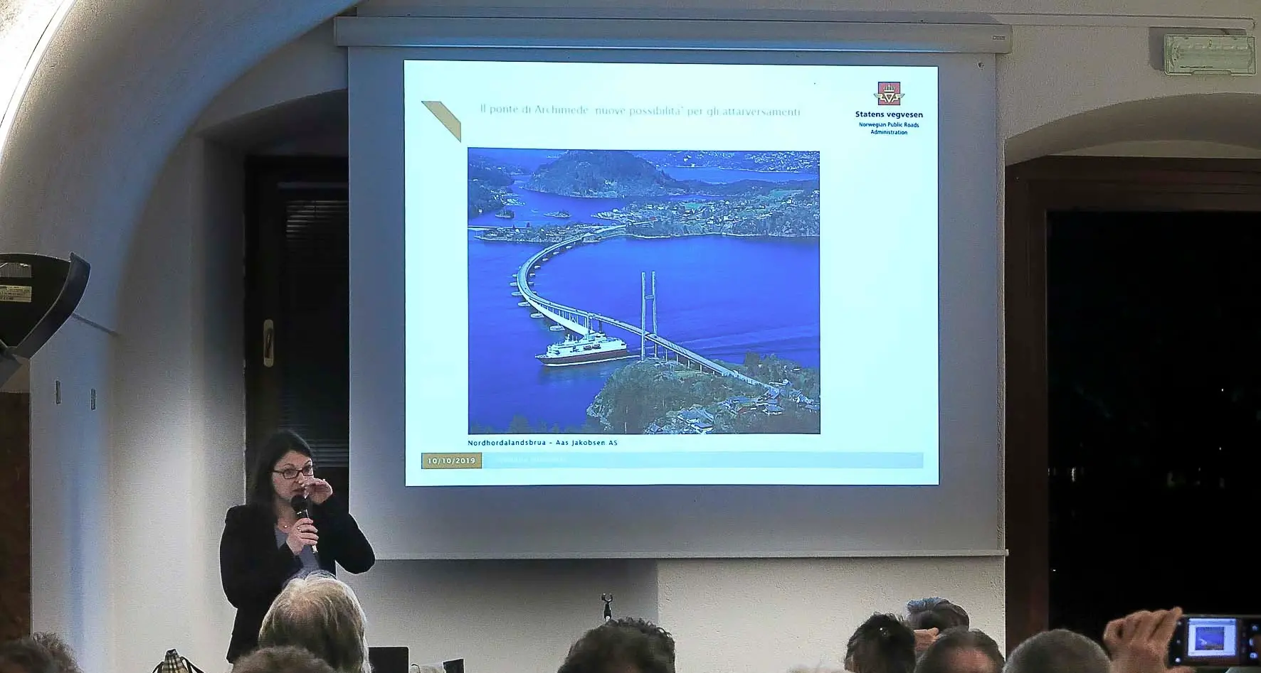 Ciclabile del Garda la proposta \"futuribile\": farla in un tubo subacqueo