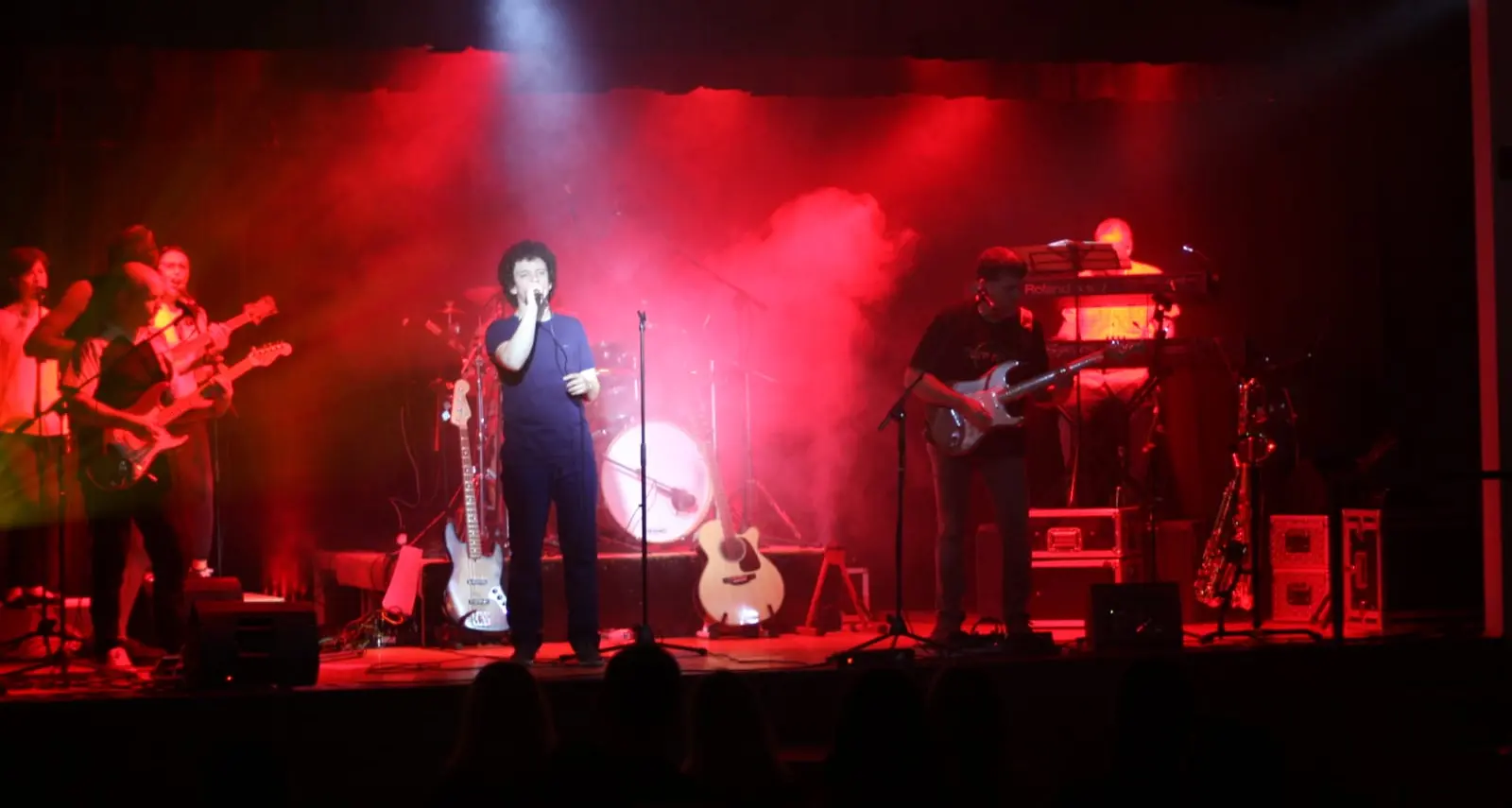 Pink Floyd in Cassa Rurale sabato concerto gratis al teatro di Sanbapolis
