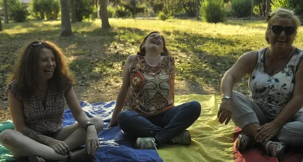 Lo yoga della risata: sorridere fa bene