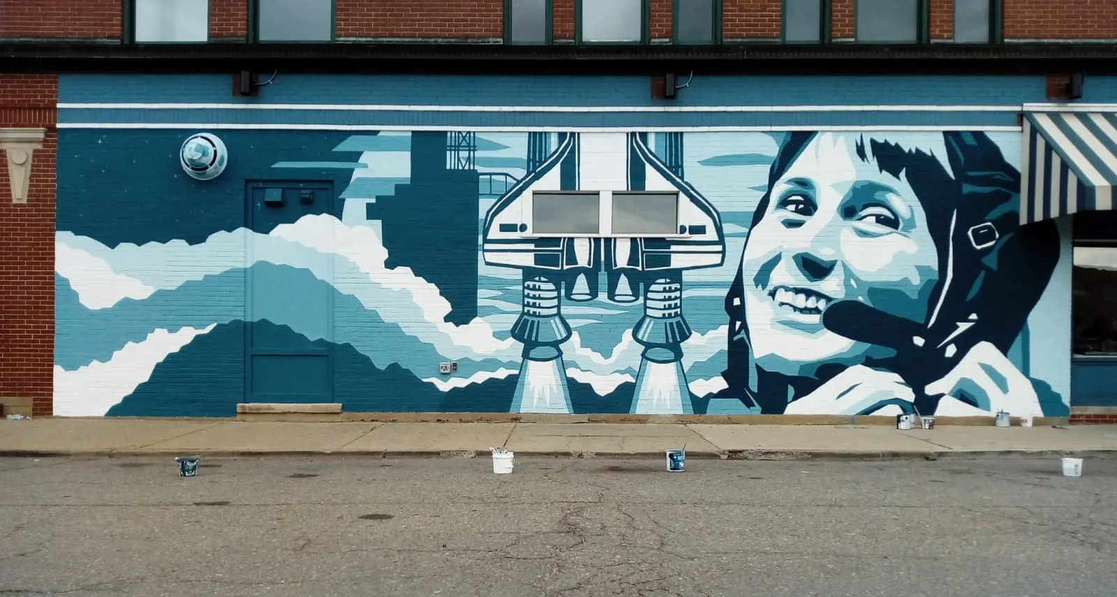 Un murale a Detroit celebra l'astronauta Samantha Cristoforetti