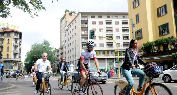 Con il Giretto d'Italia la sfida delle città ciclabili