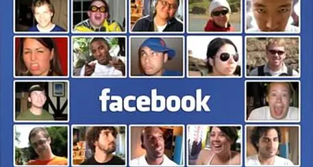 Facebook rivede gli standard meno fake news e insulti e attenzione alla privacy