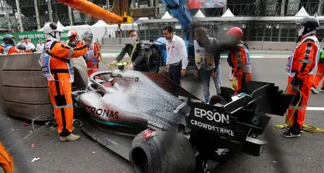 Messico, penalità a Verstappen Prima fila tutta Ferrari