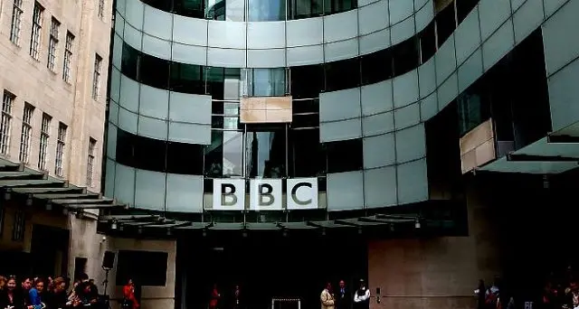 La BBC va nel dark web per sfuggire alle censure (e vara il suo assitente vocale)