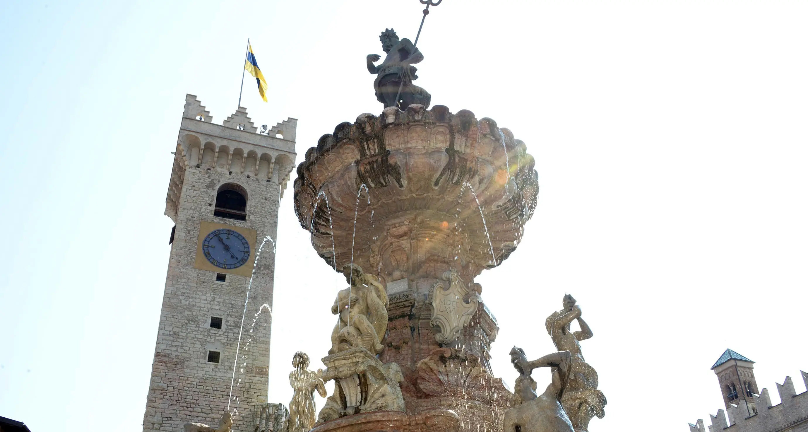 La fontana del Nettuno in sofferenza Via libera a 6 mesi di restauro