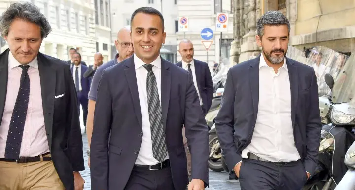 La base grillina dà il via libera al governo Pd-M5s