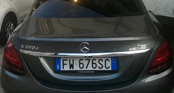 Mercedes a trazione integrale la nuova auto del sindaco