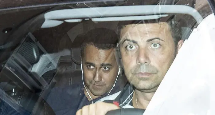 Vertice notturno dei 5 Stelle oggi la votazione internet: il governo già stasera?