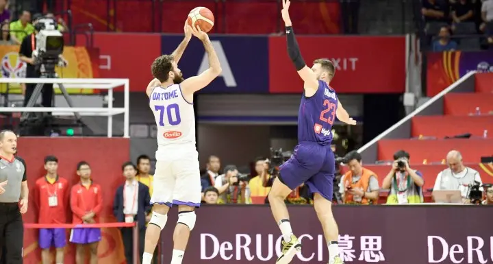 Non basta un super Gallinari L'Italia si inchina alla Serbia