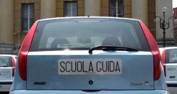 I trentini a scuola guida sono i più bocciati d'Italia (perché l'esame è più severo)