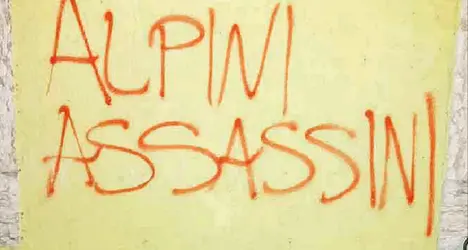 Anarchico a processo: scrisse \"Alpini assassini\" sulla sede Ana