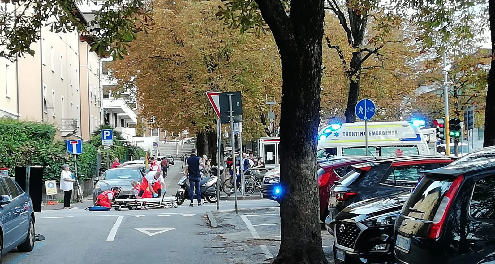 Scontro tra auto e scooter Un ferito in via Milano