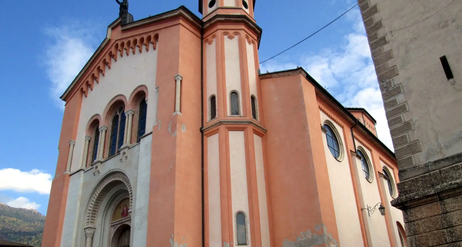 Dalla Provincia 2,7 milioni per lavori di restauro delle chiese parrocchiali
