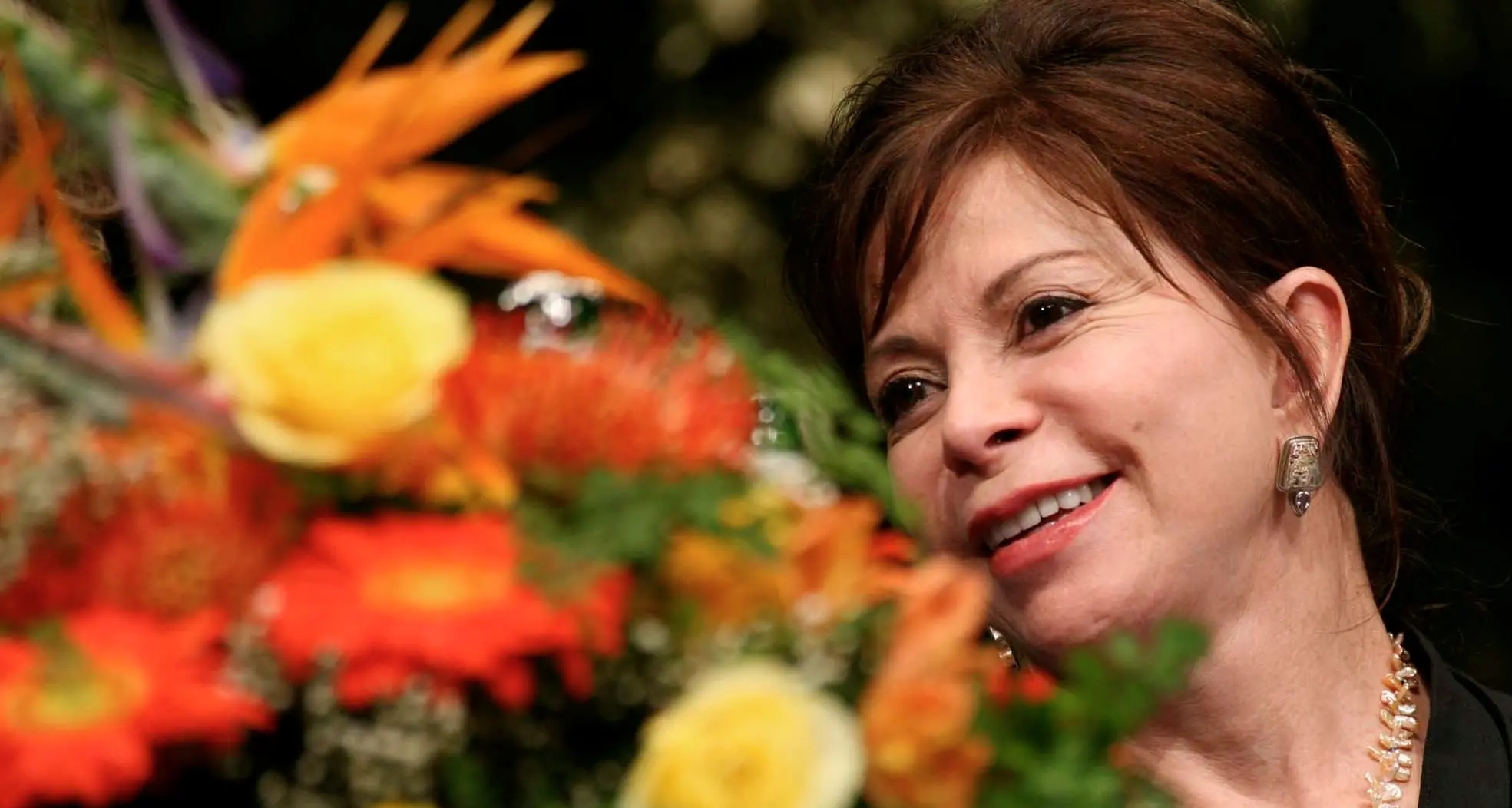 Isabel Allende, il nuovo libro fra dittature e profughi parla di oggi narrando ieri