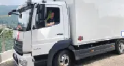Laureata a 22 anni e al volante dei Tir