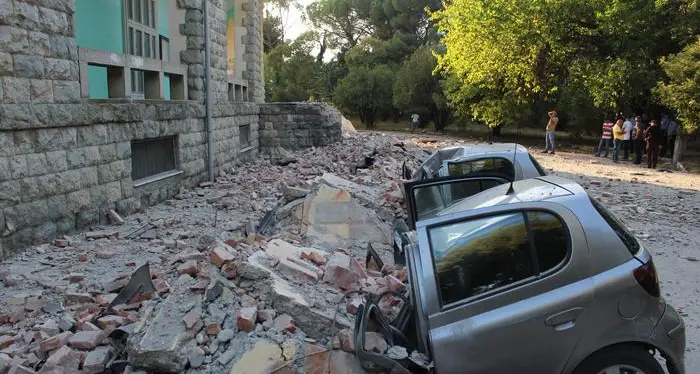 Terremoto in Albania: il più forte in 30 anni almeno 100 feriti