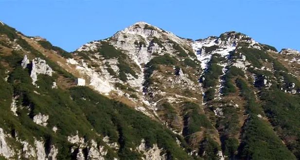 Frana sul Monte Plische nel Carega: chiuso il sentiero europeo E5