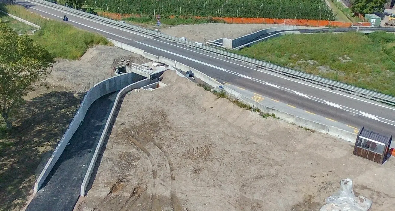 In bici da Pergine al lago entro fine mese sarà aperto il sottopassaggio sulla Statale