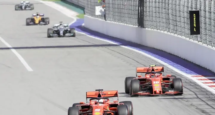Ferrari, è una doccia gelata Vettel out, Leclerc solo 3°