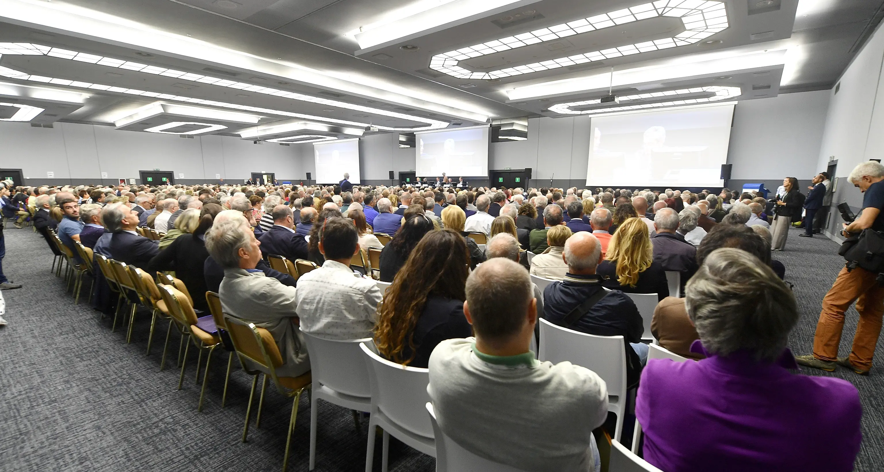 L'assemblea della Carige approva l'aumento di capitale via libera alle Rurali trentine