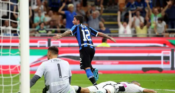 Inter, una notte da capolista grazie al pareggio della Juve batte l'Udinese e vola