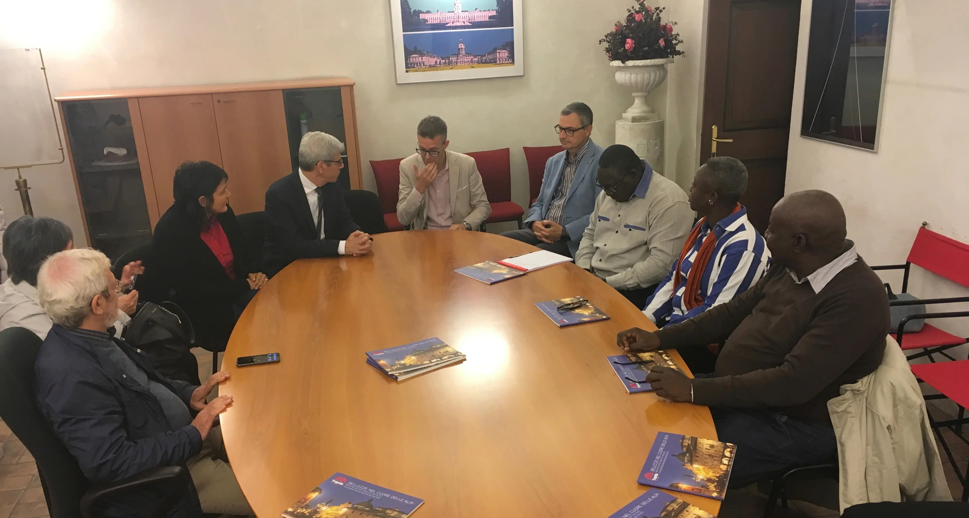 Delegazione del Burkina Faso ma Fugatti non li riceve (e chiedono la sala al Comune)