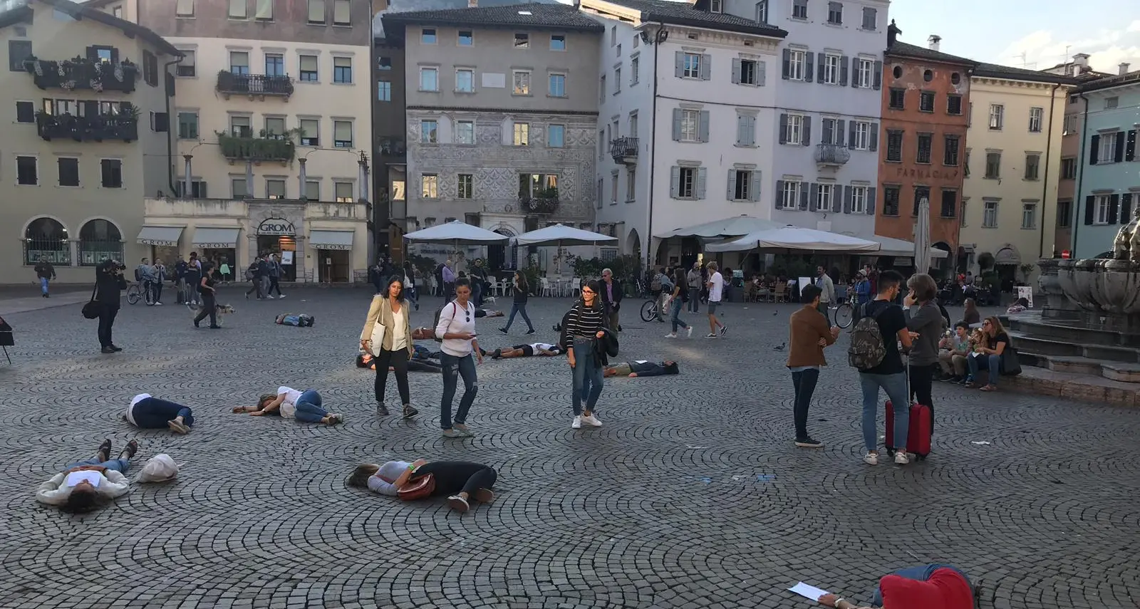 Clima: flash mob in piazza di Fridays for Future - Video