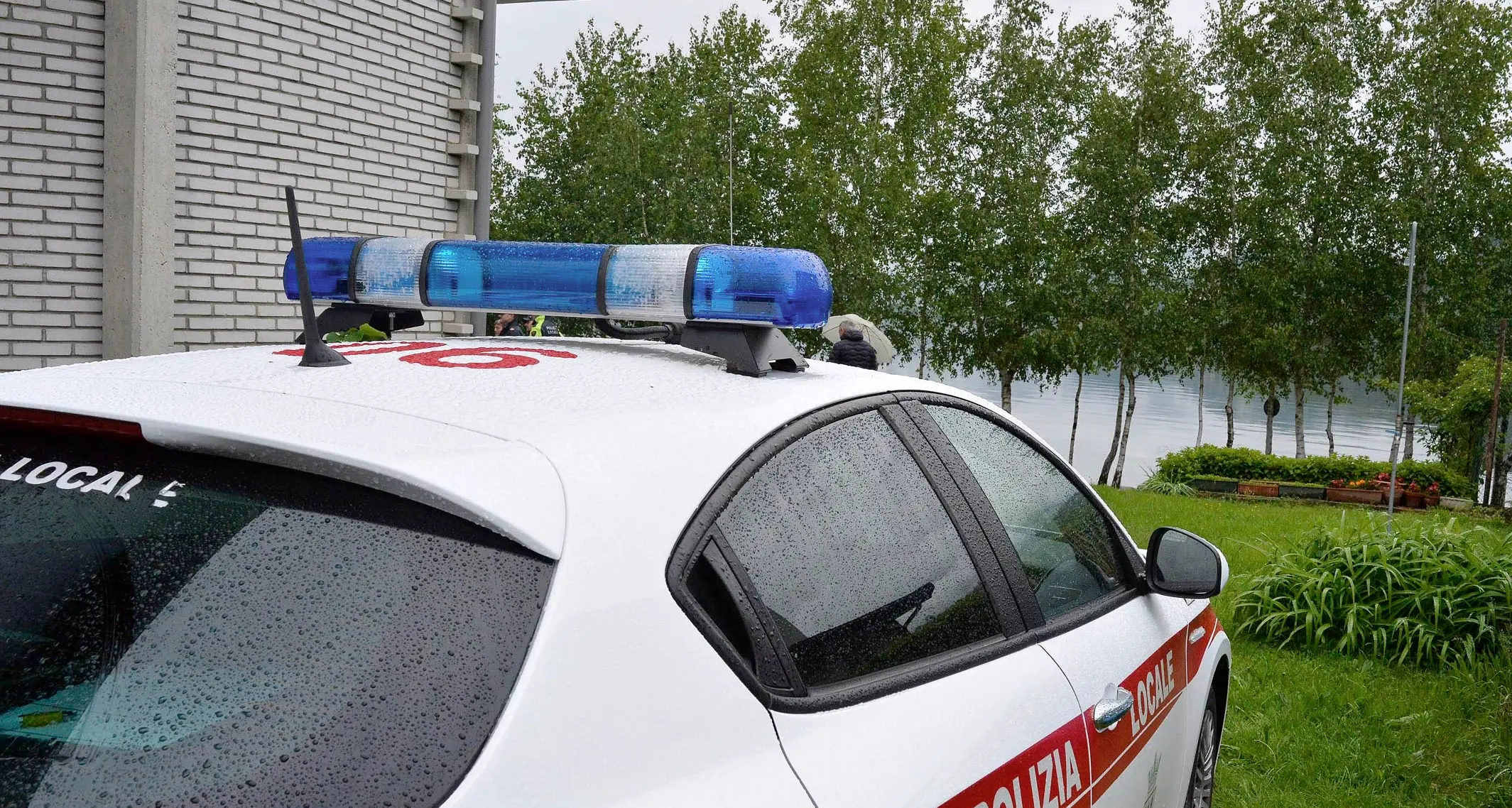 Ubriaco molesta giovane mamma al lago di Caldonazzo