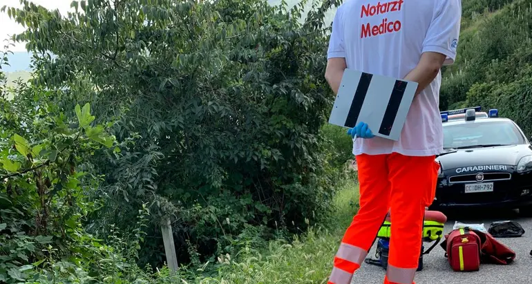 È stato sepolto ieri a Lana il bimbo trovato morto nel frutteto