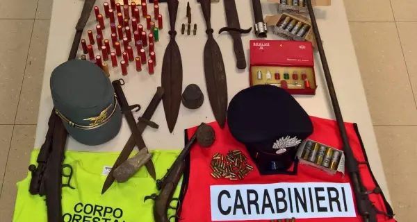 «Arsenale? No, solo ferri vecchi» Scarcerato collezionista 81enne