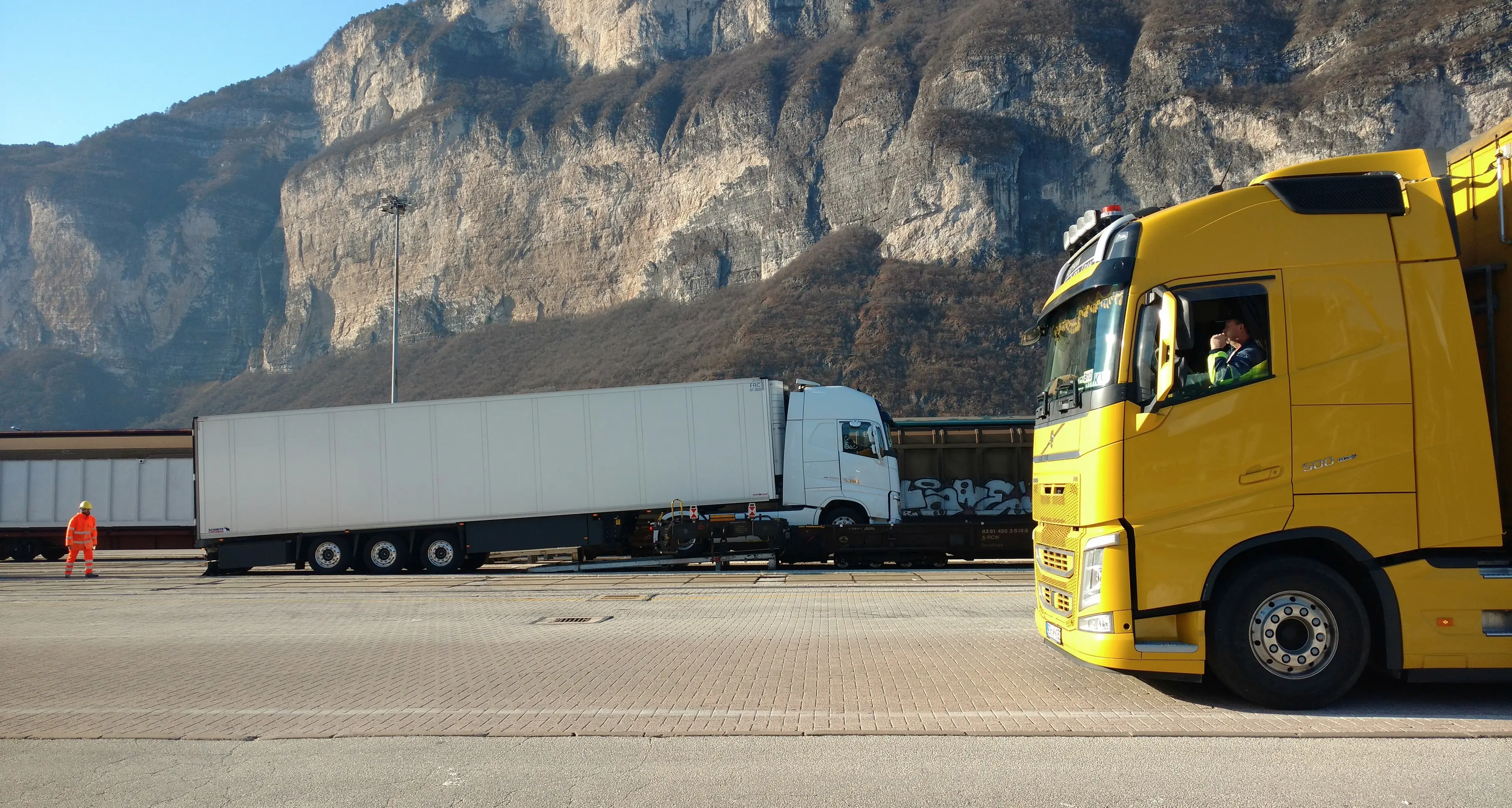Interporto, controlli sui Tir sanzionati tre mezzi pesanti Multe per oltre 5.000 euro