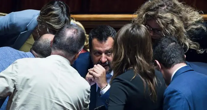 Alta tensione nel governo: aria di elezioni a ottobre Salvini: \"Qualcosa si è rotto\"