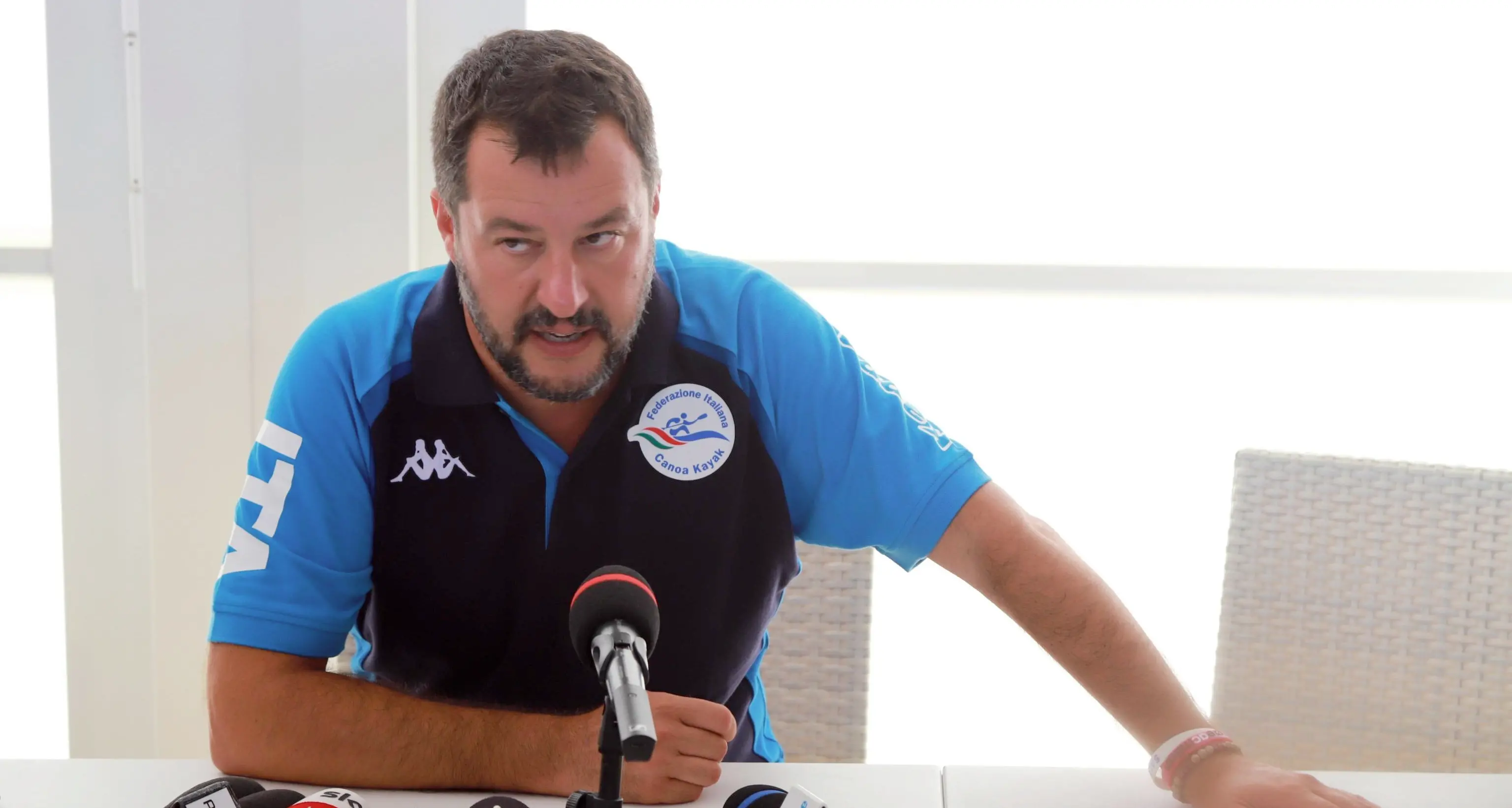 Salvini: \"Elezioni subito, dateci la forza di prendere in mano il Paese\" Conte: \"In Parlamento dovrà spiegare le ragioni della crisi\"