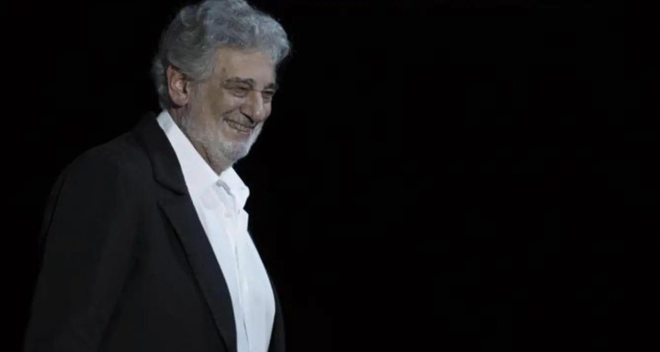 Accuse di molestie sessuali al grande Placido Domingo da donne e da testimoni